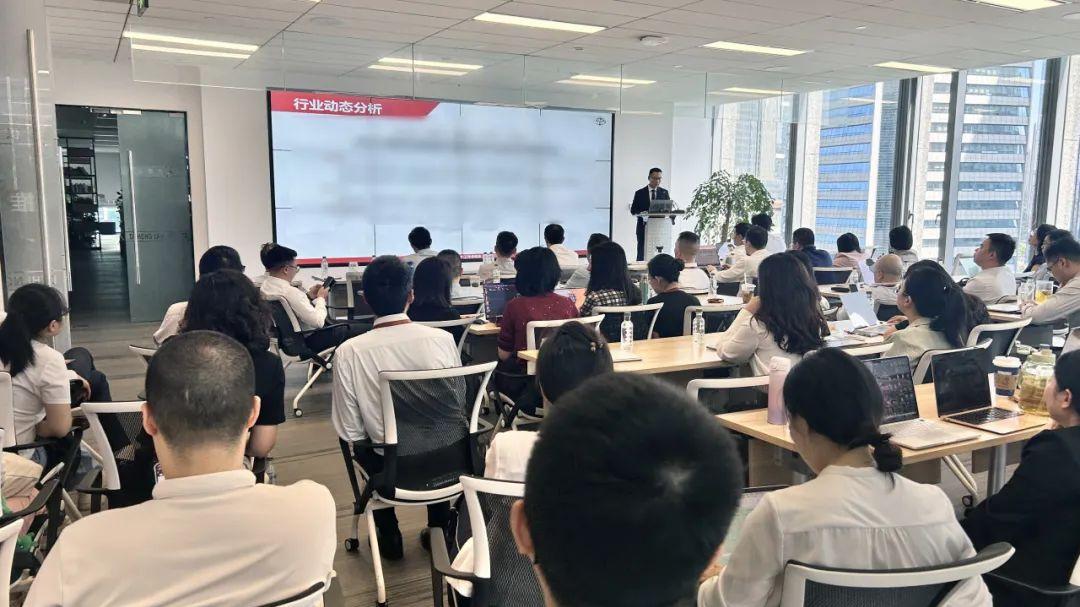 德恒重庆2025年合伙人半年工作总结会圆满举办