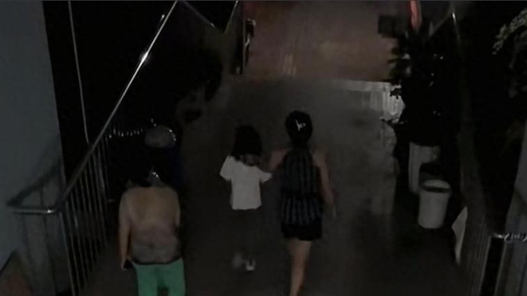 那个中秋假期，在同学家待了三天的七岁女孩