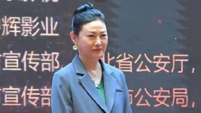 “潘金莲”扮演者王思懿罕见现身，54岁面相大变，闪婚闪离成过往