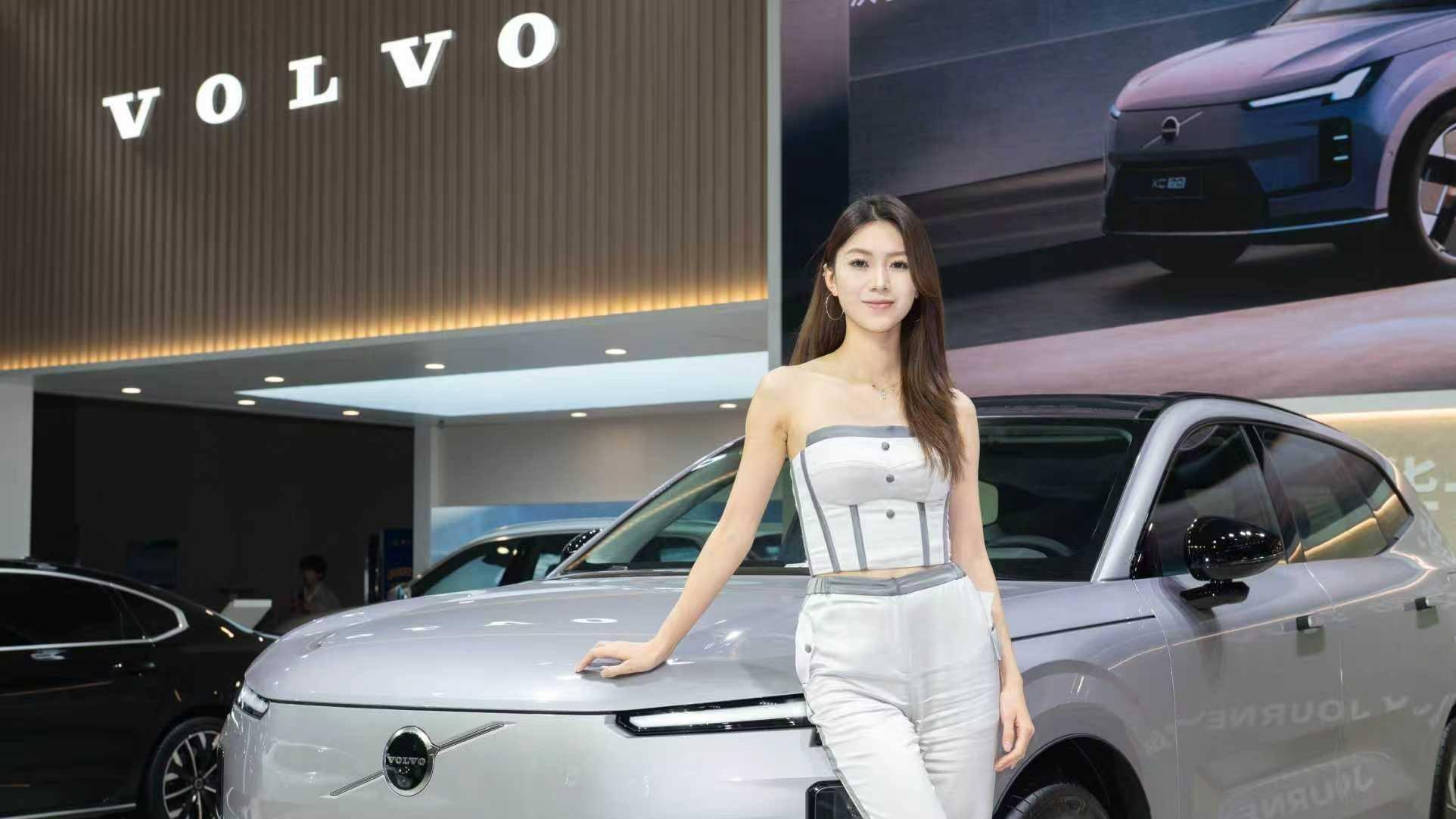 沃尔沃全新XC70兰州上市，限时参考尊享价26.99万元起