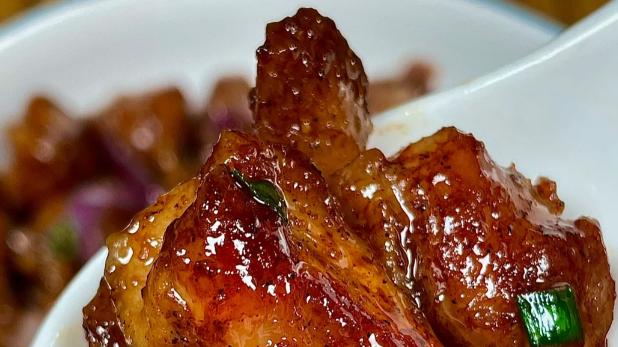 洋葱炒鸡腿肉：厨房里的“香气刺客”登场！