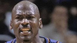 詹姆斯超越乔丹，成为单场40+最老的球员