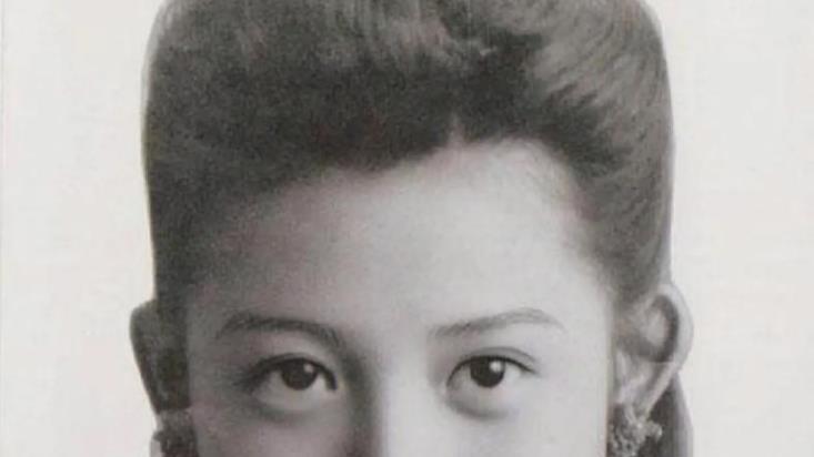 特务头子诱骗糟蹋女大学一个月，哄得女星投怀送抱，死后追授中将