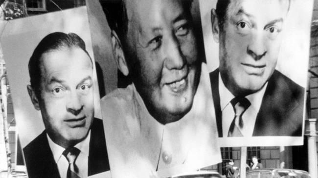 毛主席的国际影响力有多大？美国人民都举着毛主席肖像游行！