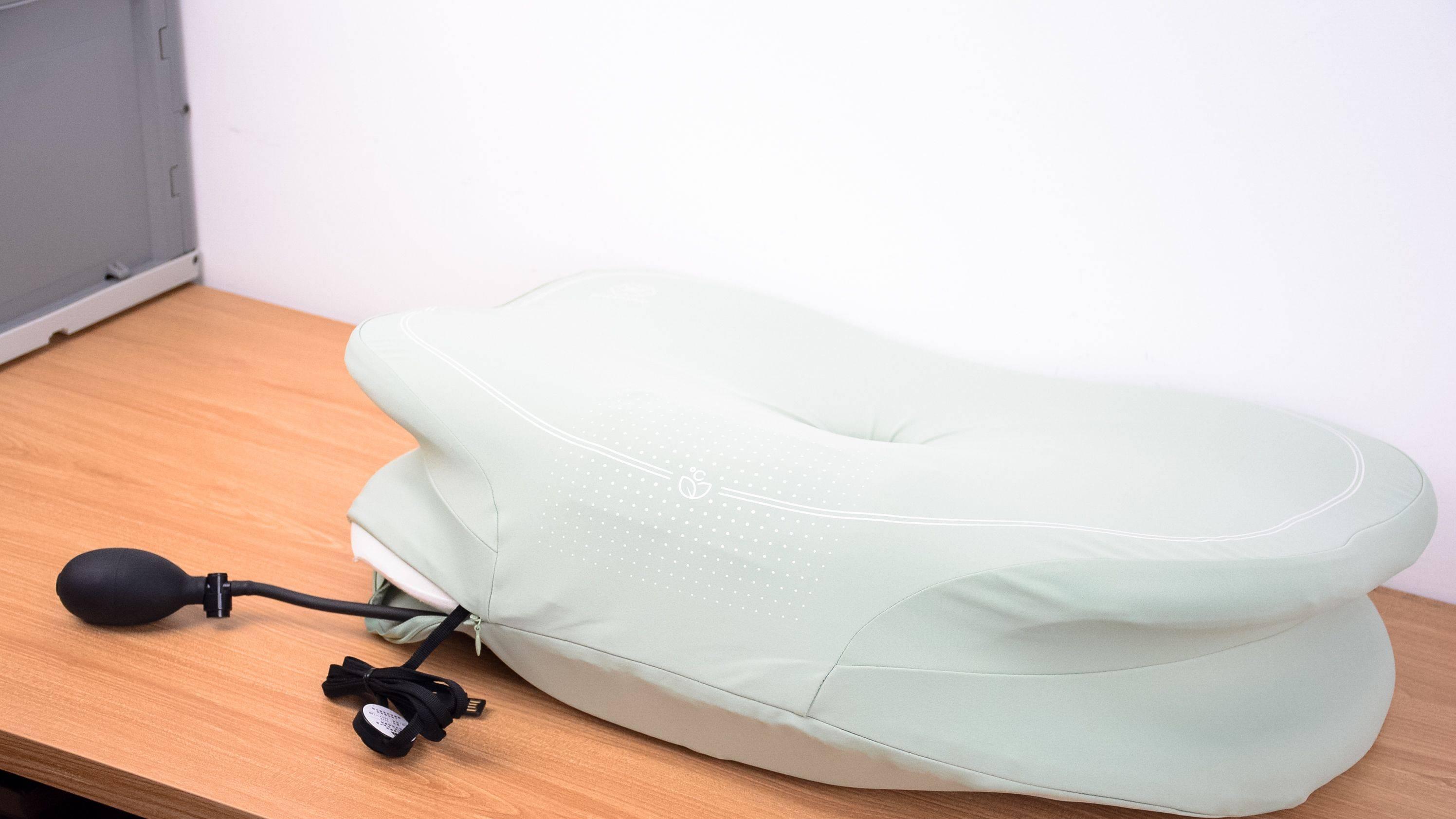 “热敷暖颈+颈椎牵引”：早晨脖子紧绷感被带走！添眠荷叶护颈枕