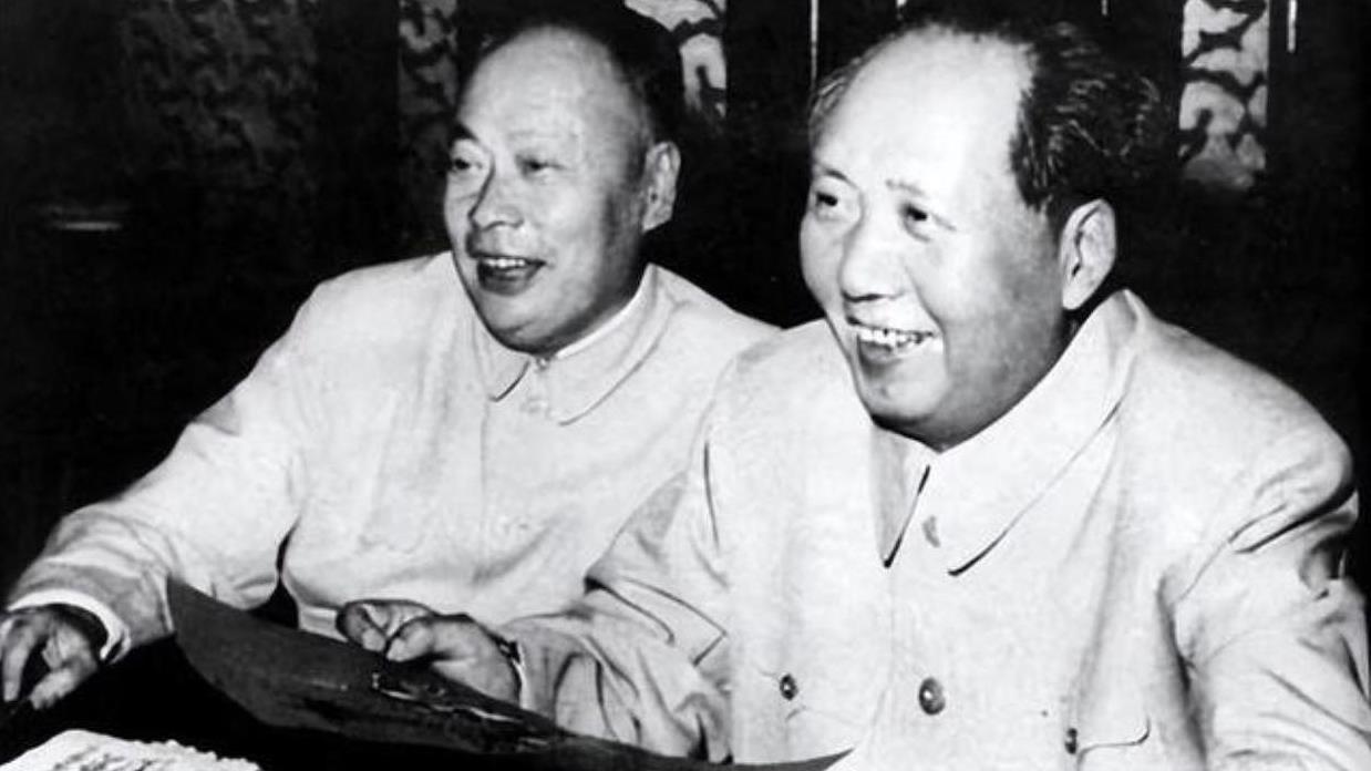 回顾陈毅临终前，叶剑英拿出毛主席所写的纸条：我知道你在等什么