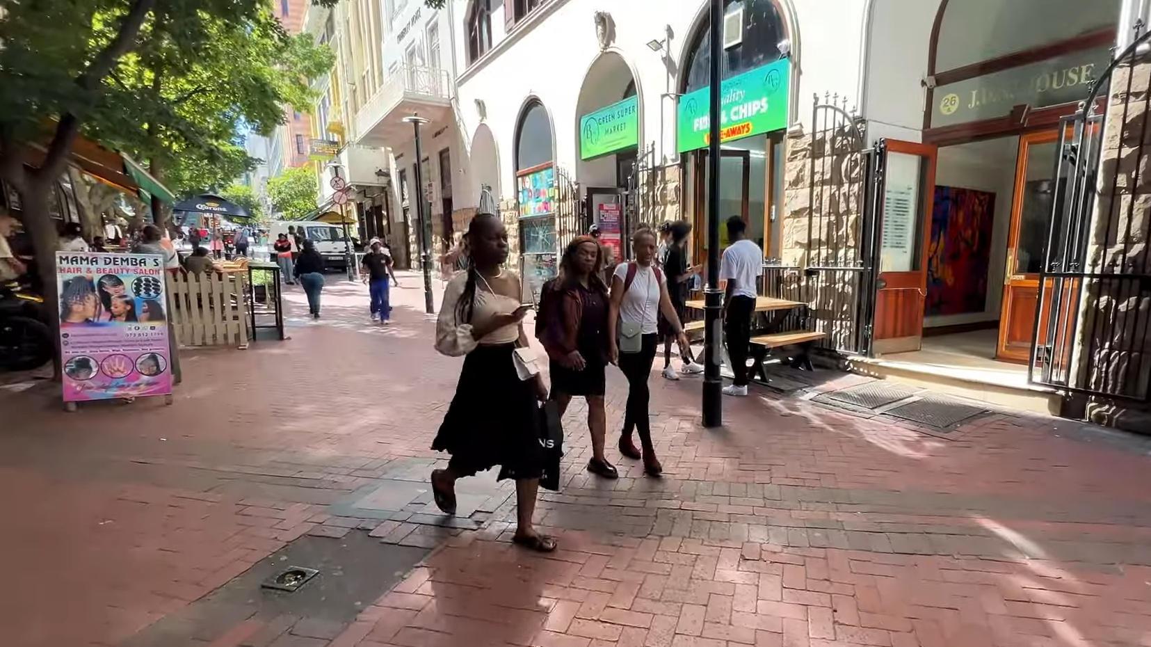 绑架中国千万网红，南非为什么乱？