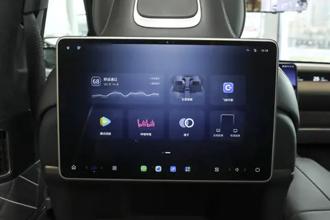 传统豪华车 “慌了”？蔚来 ET9 带着 “移动行政舱” 身份来踢馆！