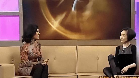 让春晚导演给全国道歉，入美国籍回中国捞金，她到底有什么来头？