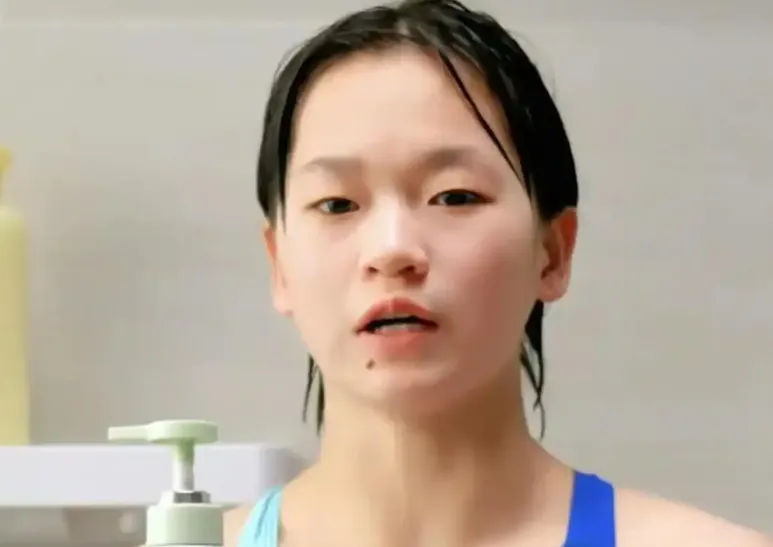 陈若琳面对媒体记者采访时说：全红婵进入巅峰状态是要蛮久的，至少需要要半年，下个月就要验证全红婵的状态了
