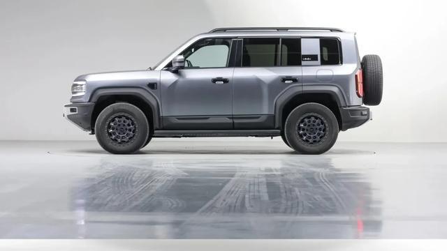 豹5与坦克400 Hi4-T，国产新能源硬派越野的巅峰对决