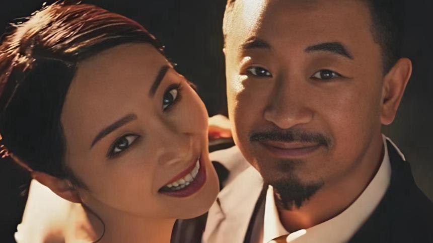 嫁给落魄时的黄海波，任劳任怨养夫9年，曲栅栅现在终于苦尽甘来