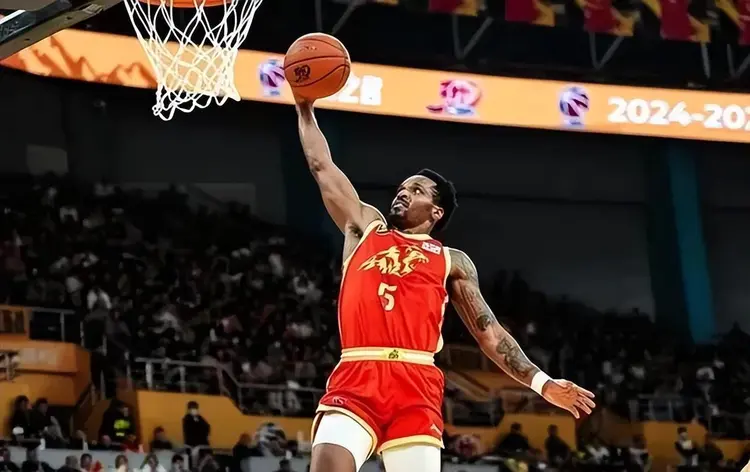 108-84！浙江广厦血洗辽宁男篮，布朗轰30分单骑救主，王博夺赛点