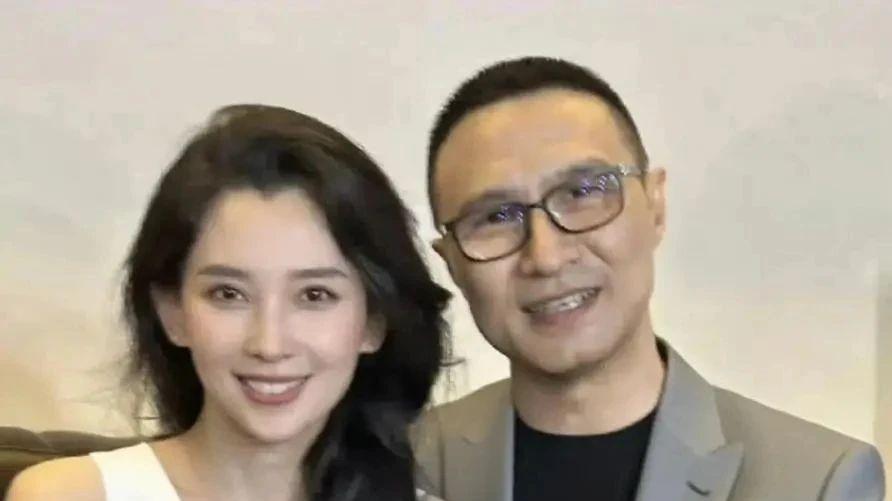 汪峰女友森林北罕见发声：离婚原因与家庭背景曝光，共有4位兄弟姐妹