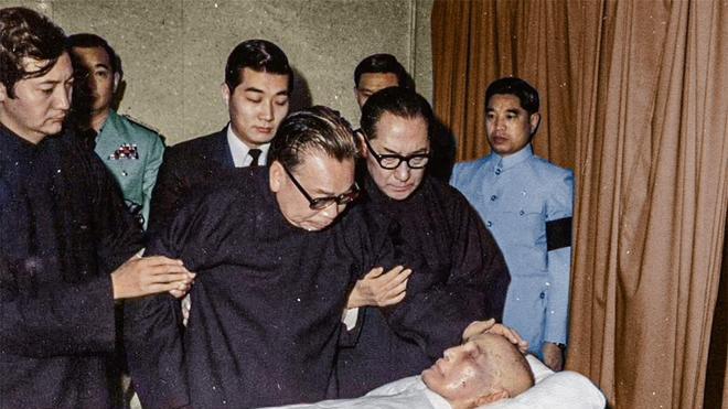 1974年老蒋过的最后一个春节，抱病致电毛主席，还想了却一桩心愿