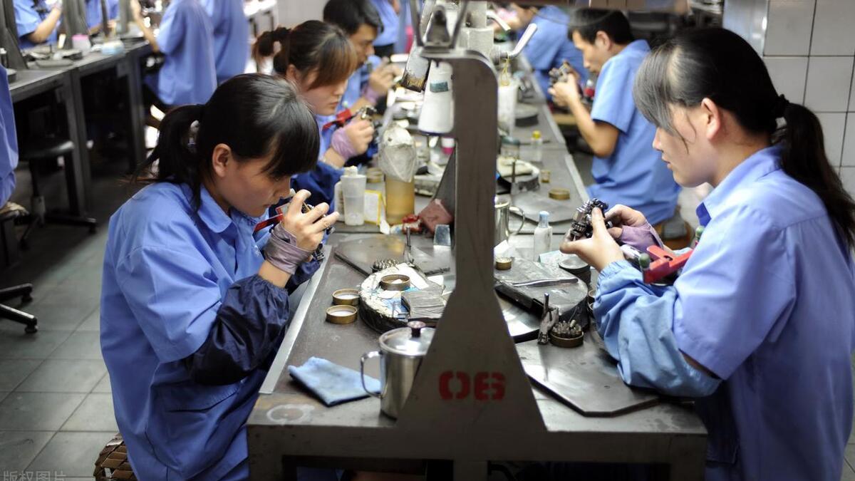 面对无良公司对求职者的欺骗猖狂行为，别让他们找工作太难了！
