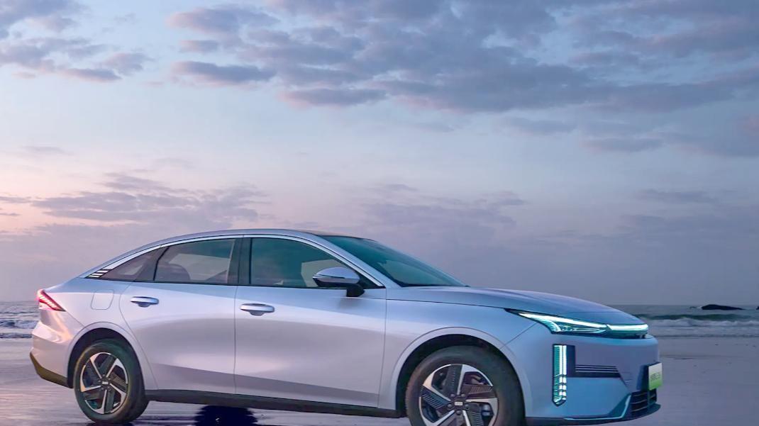 吉利销量逼近比亚迪！国产一哥之争又有悬念了？