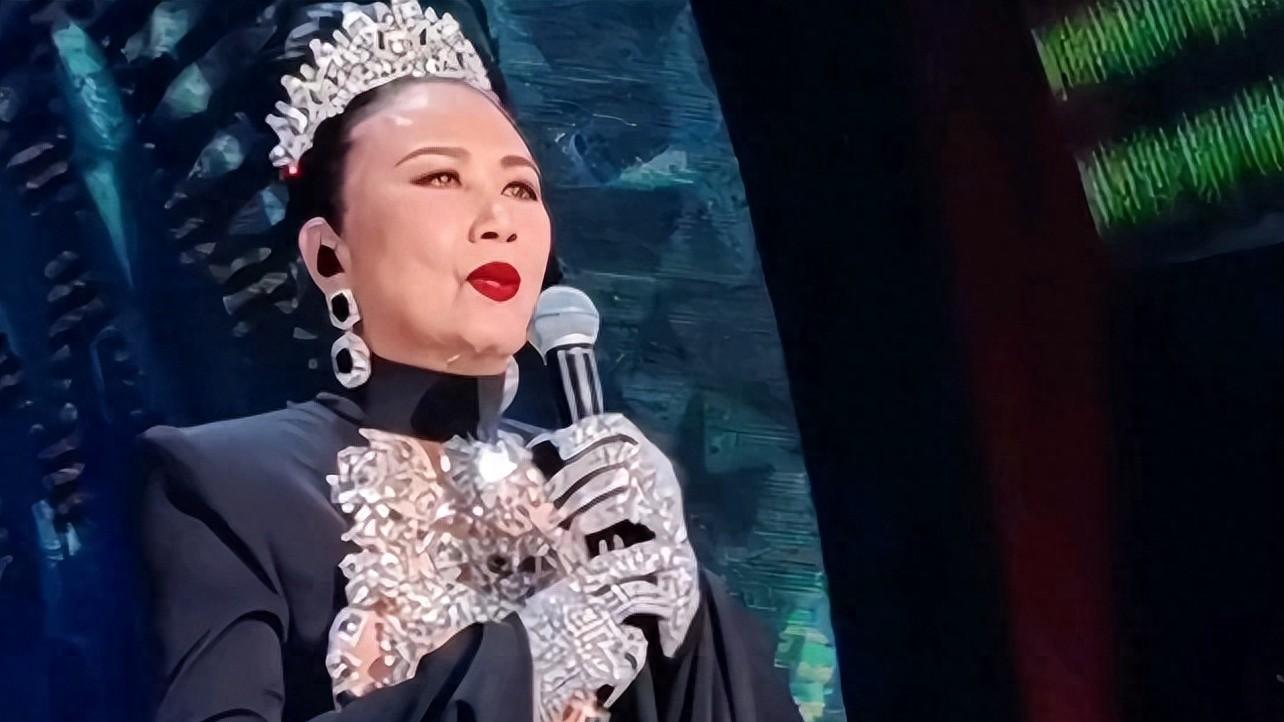 她78岁还要开演唱会，被吐槽是“割韭菜”，可她却说都是为了粉丝