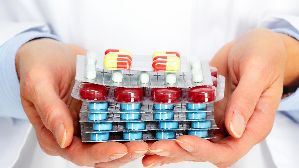 错用感冒药，险酿大祸！提醒：冠心病患者谨慎使用这几种感冒药