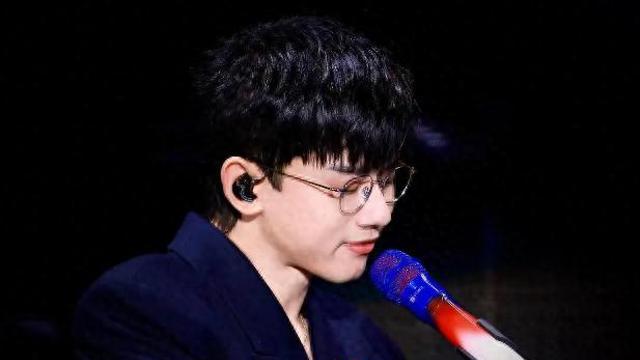 张杰谈不想去《歌手》：因为我就是Live，实力派歌手的反叛宣言