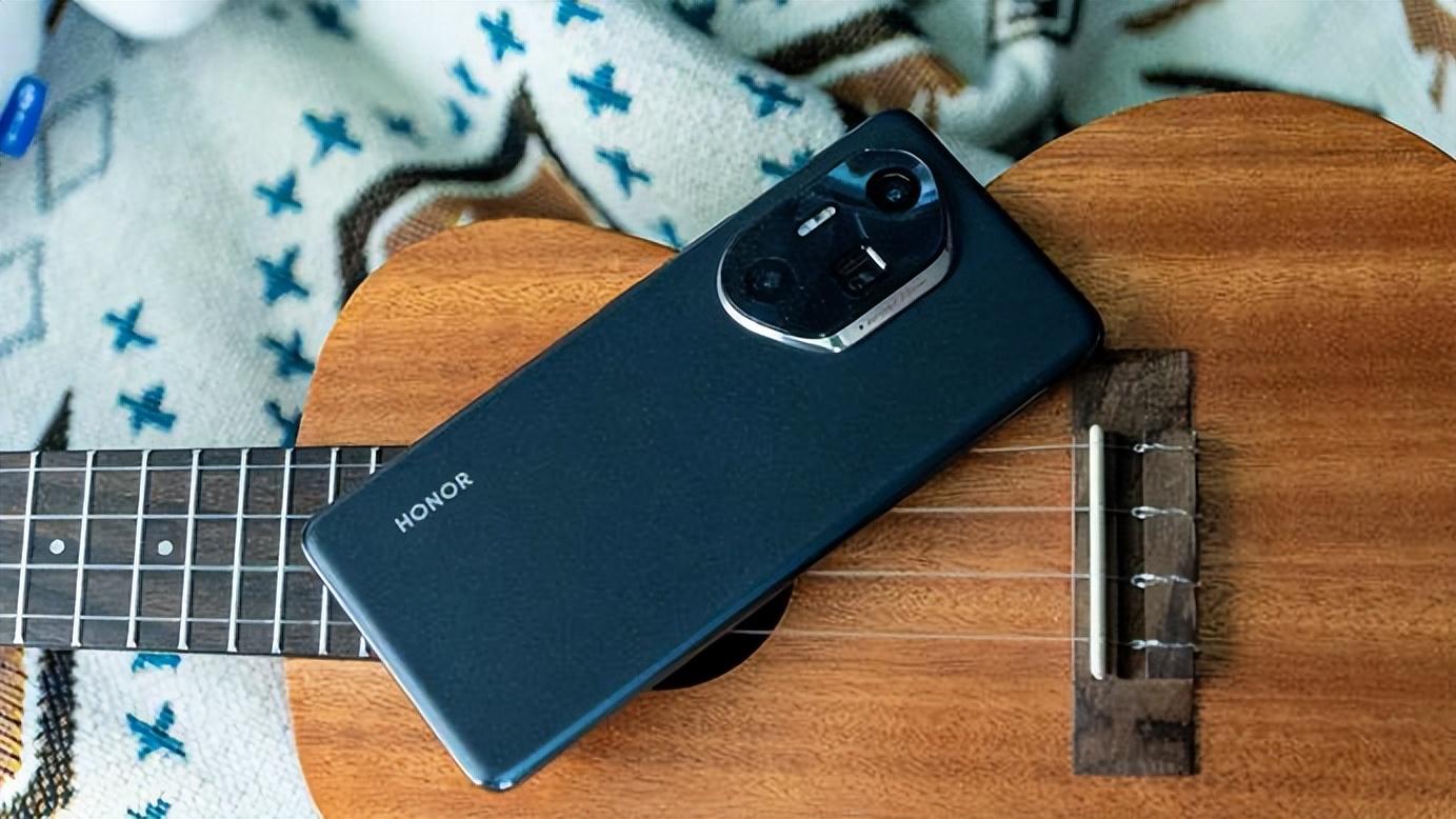 荣耀300 Ultra：中端机市场的性价比“黑马”！