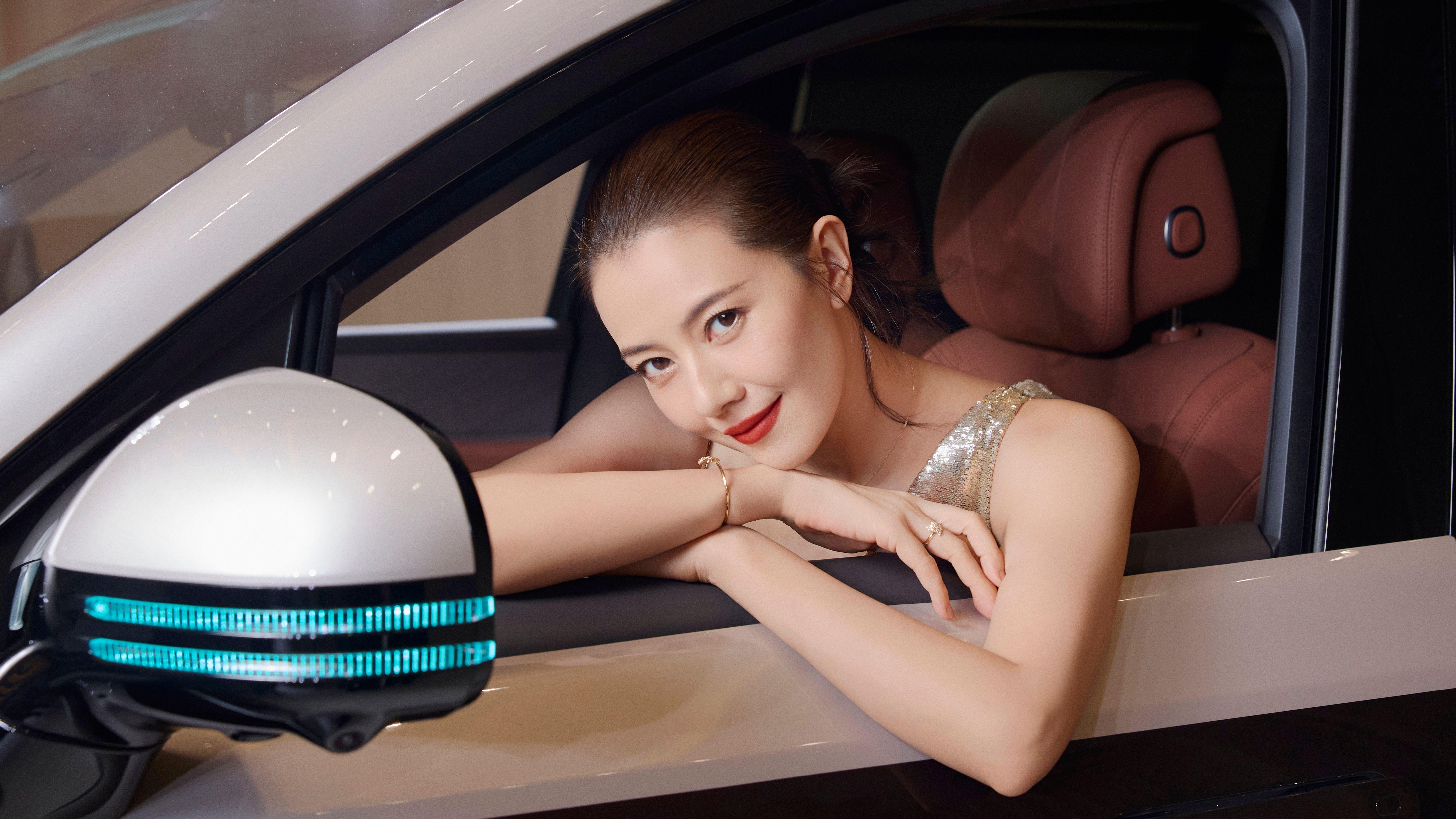 坐新能源爱晕车？腾势N9解决这个了问题！高圆圆代言优雅永不过时