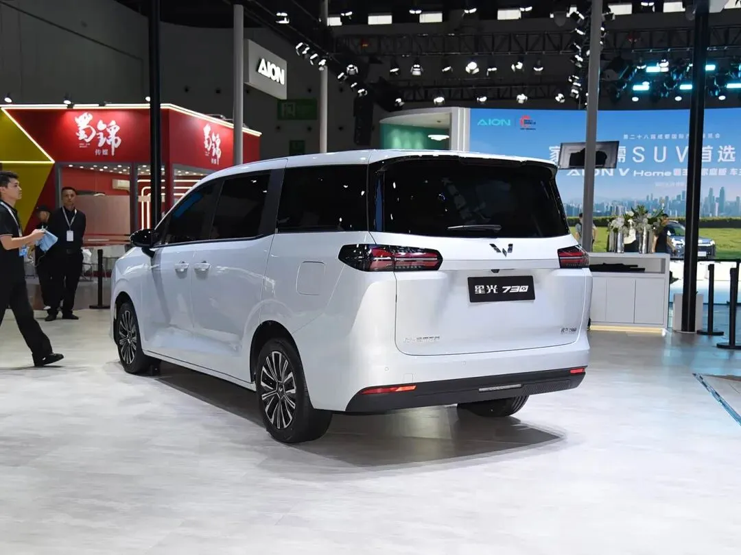 7万左右买七座车油车混动都有，过年回家全家都有座