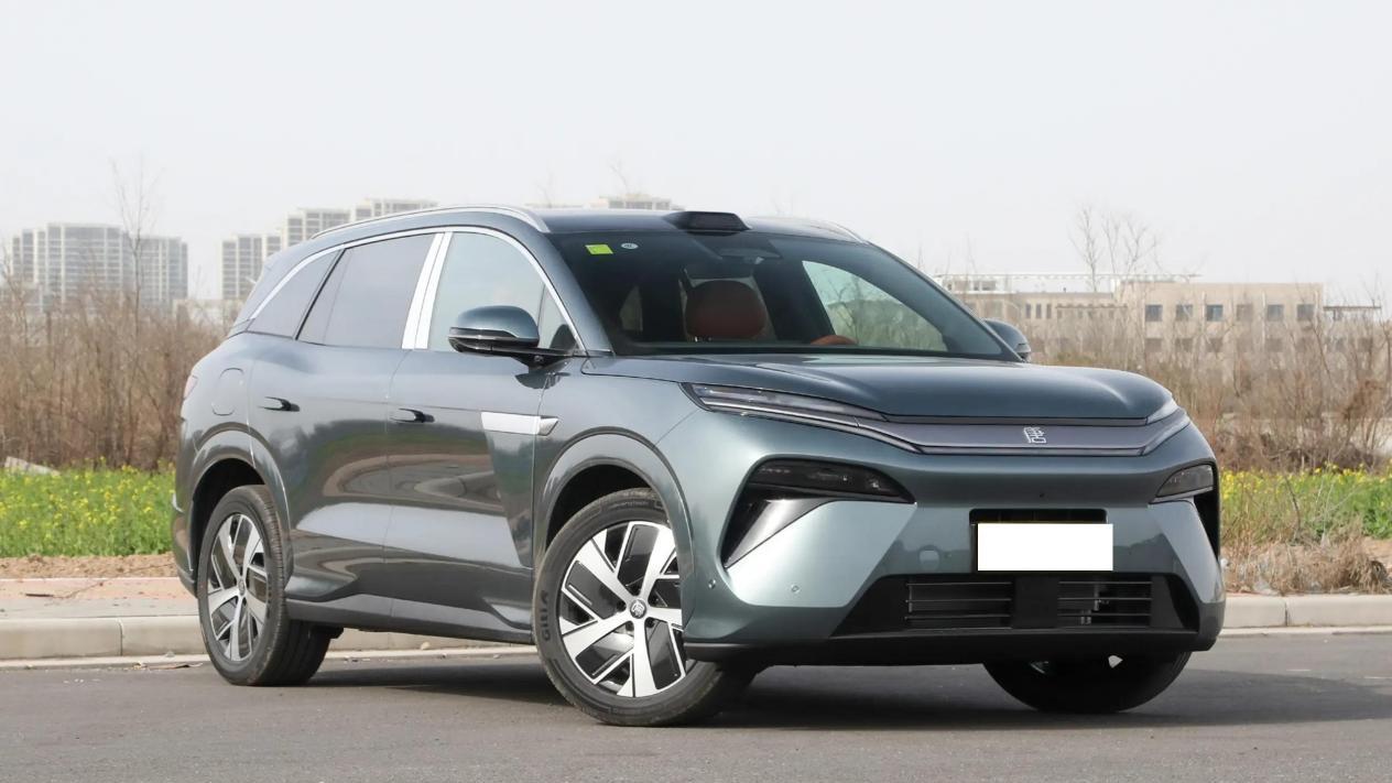 比亚迪全新大7座SUV！长超5米，高阶智驾+3.9秒破百，或20万起？