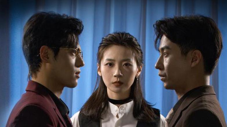 短剧《妻子为何那样》刘磊却察觉到了诸多异样