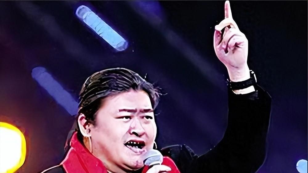 一代歌星刘欢晚年生活悲凉，女儿未婚，父母离世，今60岁苦度日
