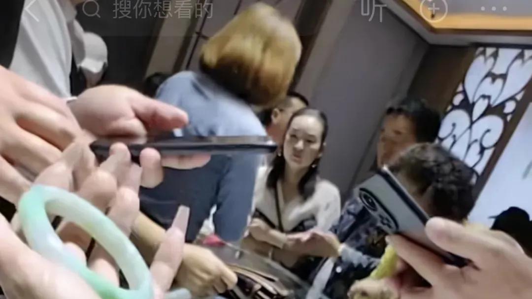 血泪控诉！60岁老人云南旅游被洗脑消费10万 ，这些套路专坑爸妈，子女要警惕！
