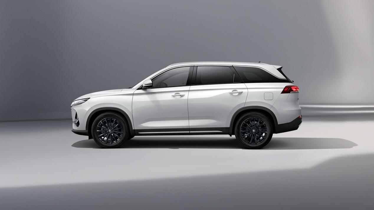 天枢智能座舱+7座大空间，CS75PRO限时价7.59万元起