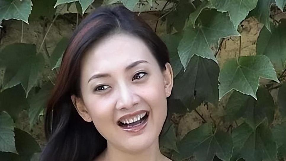 泳池女将变身喜剧女王，逆袭人生，她的幸福秘诀是什么？