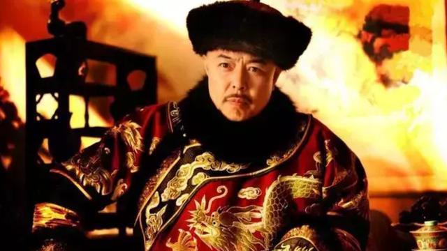 清朝灭亡不过百余年，上千万的满族人，为何还是让满语迅速消亡了