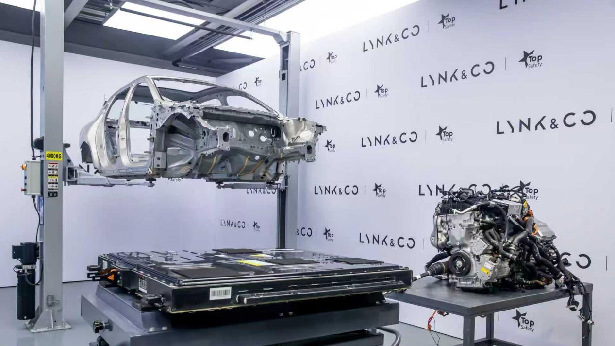 选车先锁安全！领克 07 EM-P 用事故证明护命才是王道