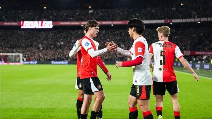 踢疯了！闪耀欧洲联赛！日本球员狂轰13球追平姆巴佩+哈兰德，稳居第1