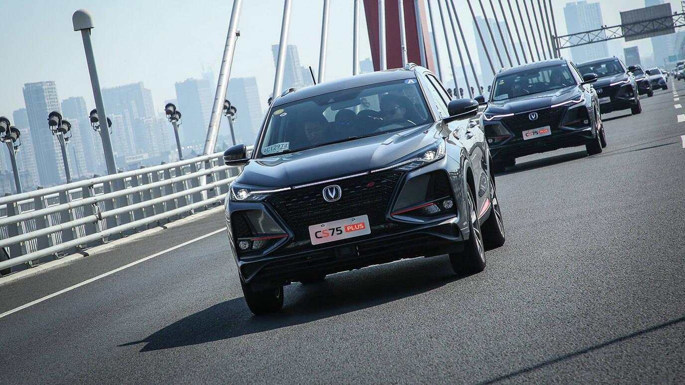 雨天行车，该如何正确操作