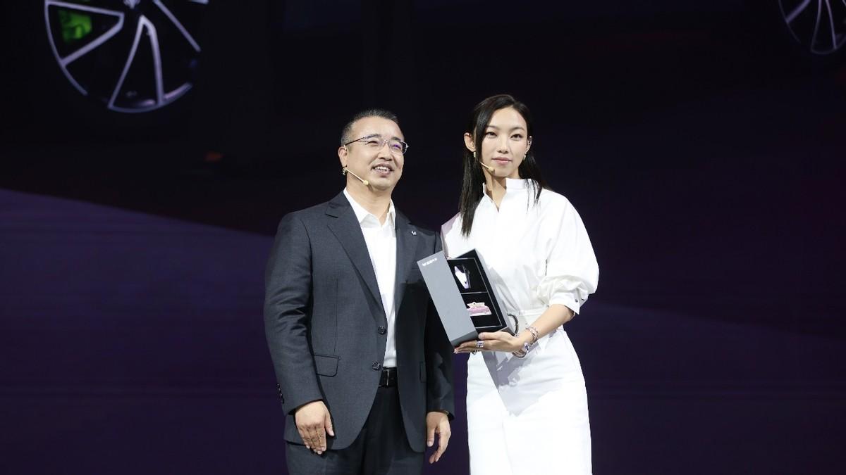 有风度有温度更有速度 11.98万起新阿尔法S5携5C神行焕新上市