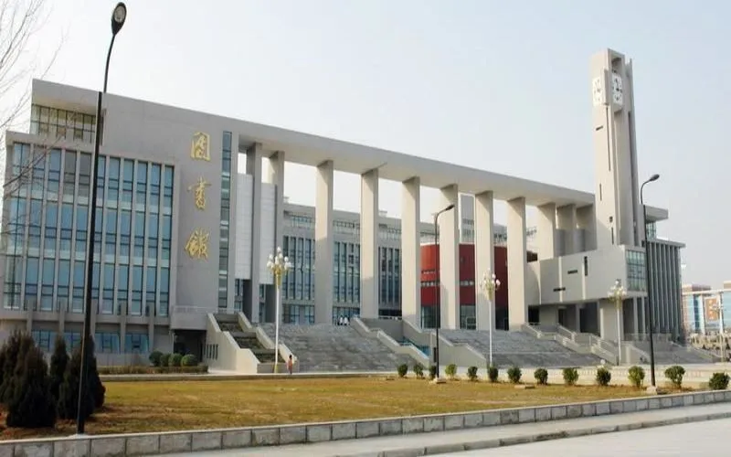 郑州科技学院，2025年报考必须要了解的，关于录取详解