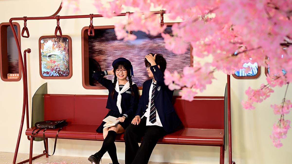 出佳为尼，室内人像摄影创作还是用光和布景更重要