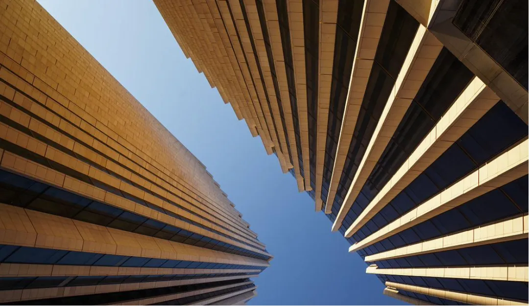 继续亏损，奈雪为什么买不动了？