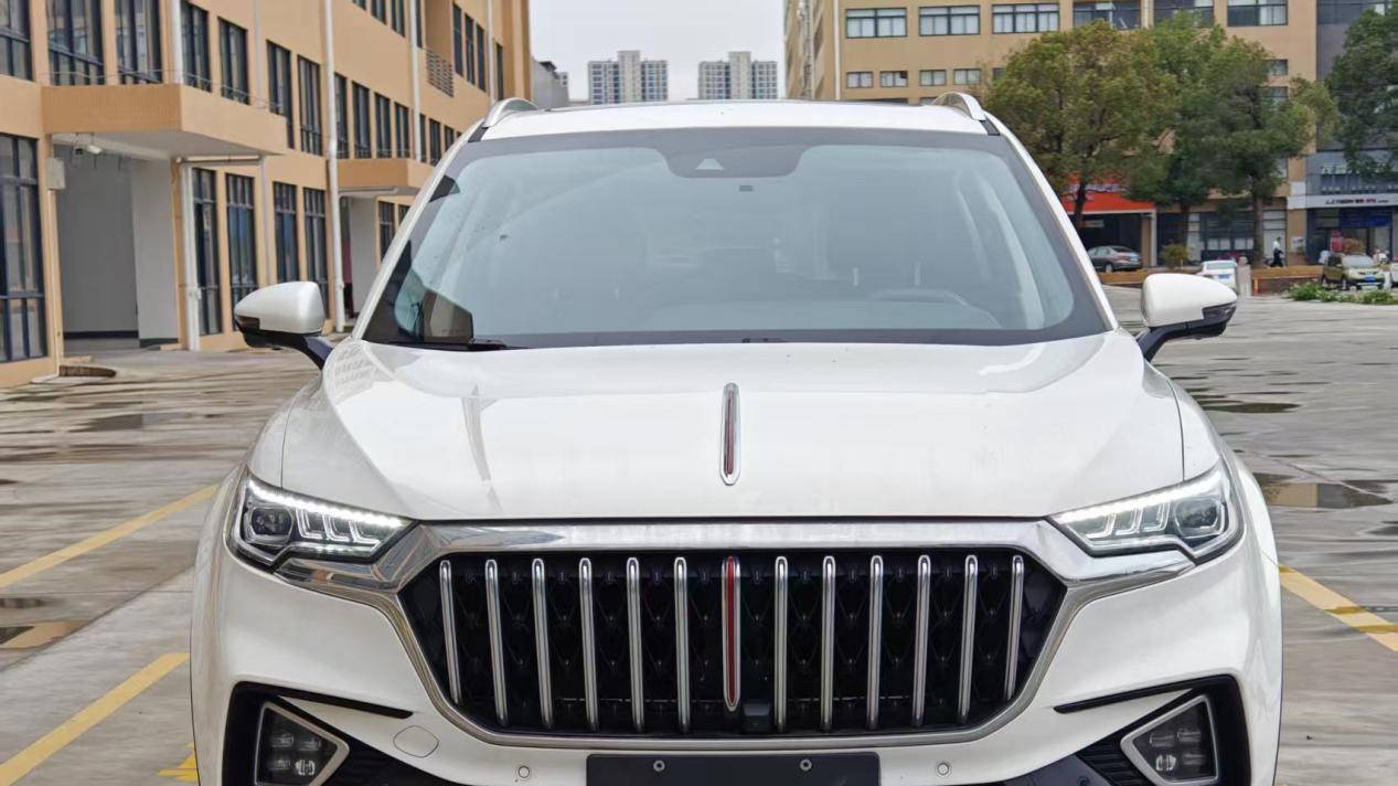 红旗HS5准新车：10万出头的价格，家用SUV新选择？