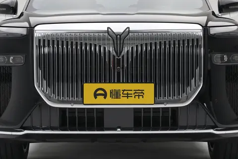 不只是参数的堆砌，岚图泰山重新定义了什么才是真正的豪华？