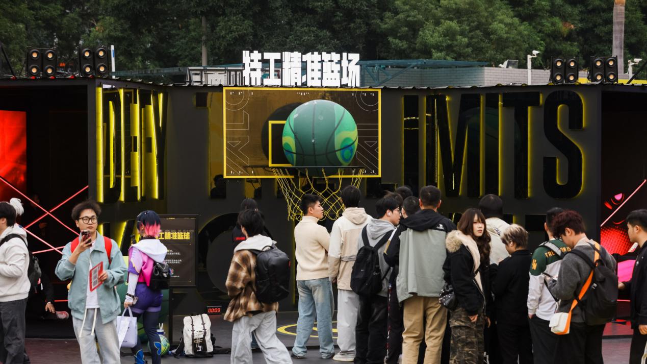 无畏契约年终档：国际邀请赛、全国总决赛与年终派对三箭齐发