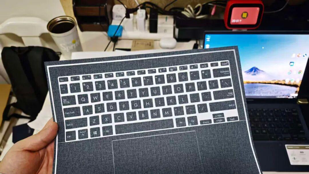 教你十分钟“翻新”旧笔记本！成本只需25元，秒变95新