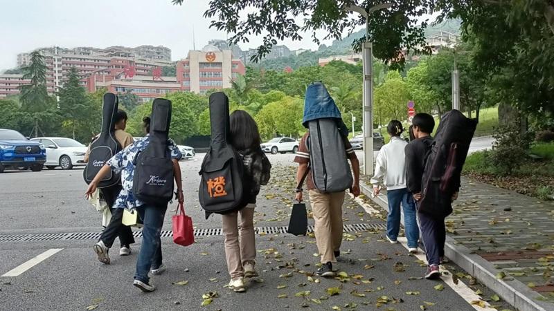 教育局局长被拿下，犯法的事情不能做