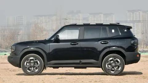 捷途自由者传承了捷途家族的设计风格