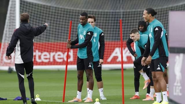 利物浦狂屠法兰克福触底反弹，还要靠又帅又能踢，索博斯洛伊！