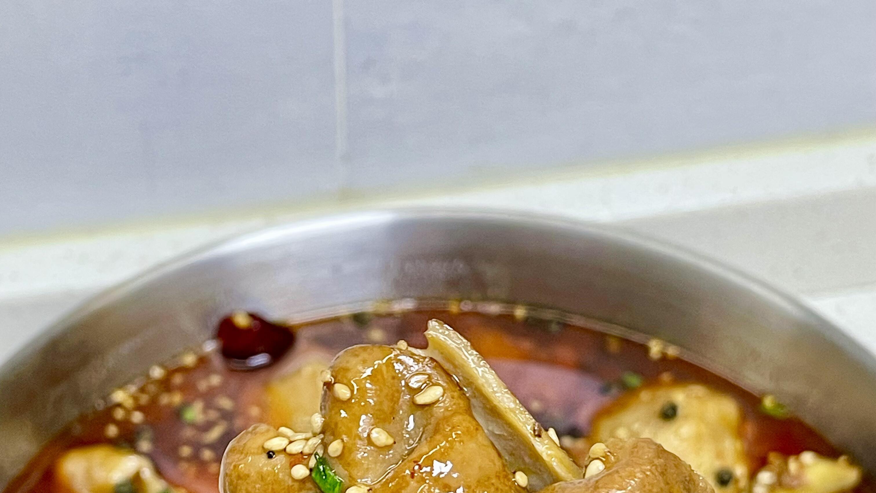 川味肥肠芋儿鸡的家常做法，关键两步不腥不柴