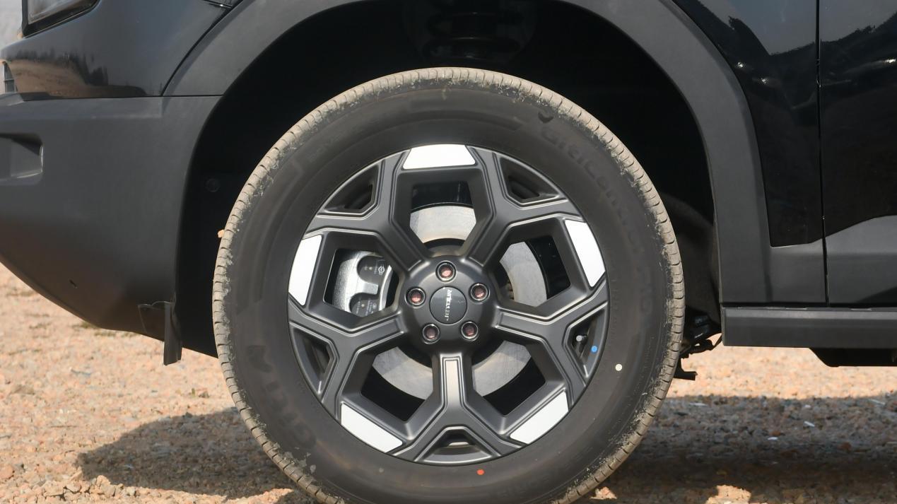 2.0T+四驱，近两米大床房，15万级全能车，试驾捷途自由者